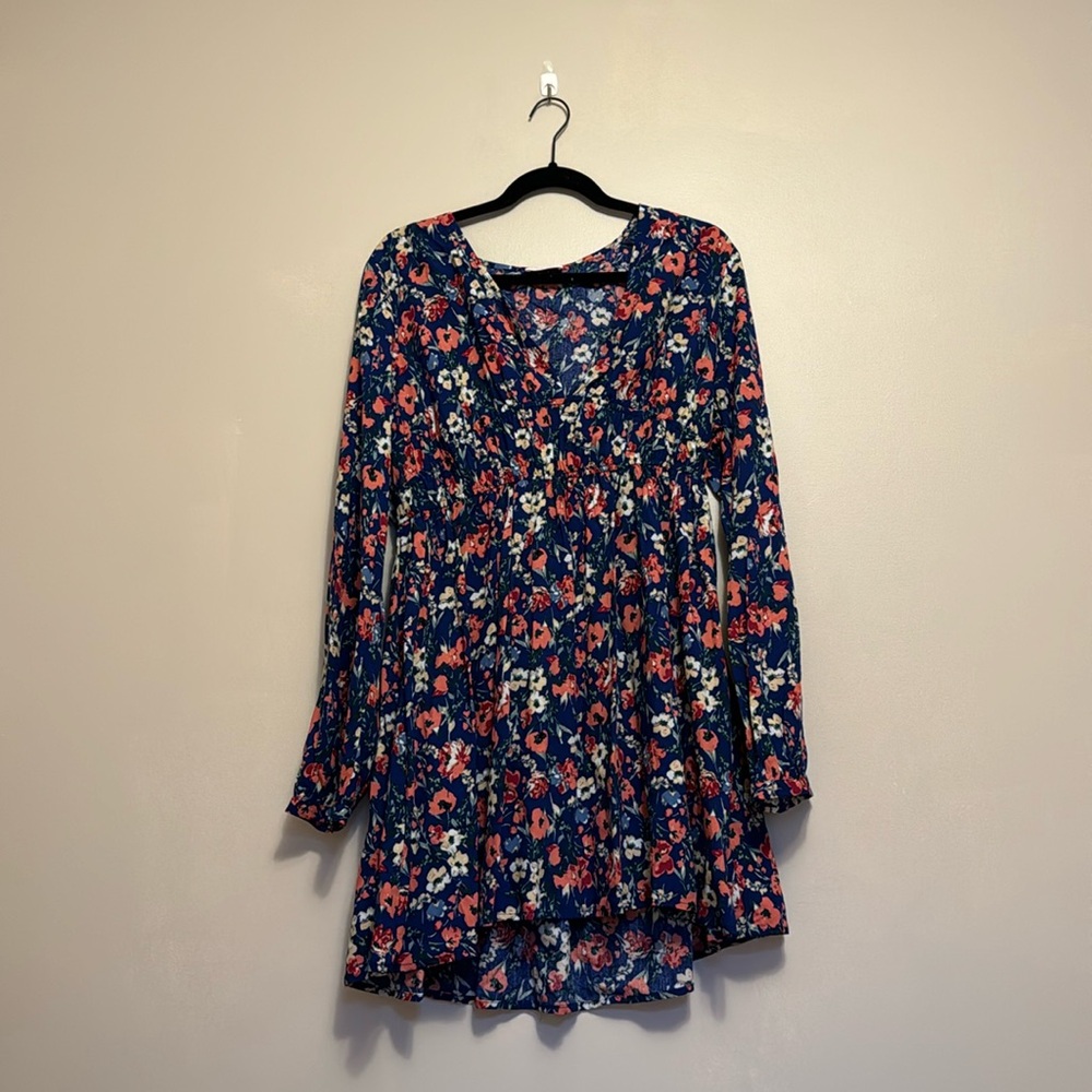 Floral dress with elastic waist! Lightweight and flowy